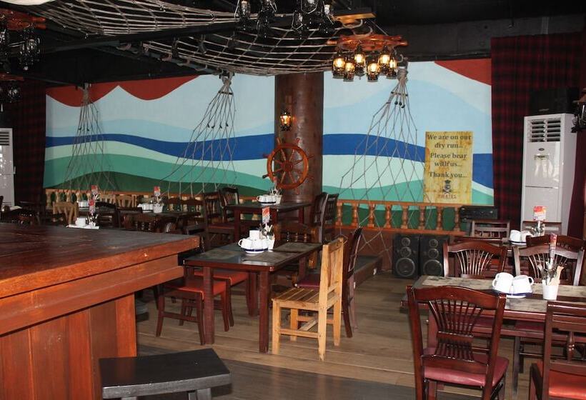 The Reef Hotel And Residences