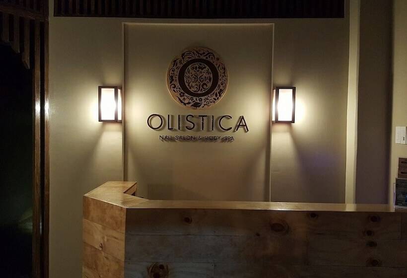 The Reef Hotel And Residences