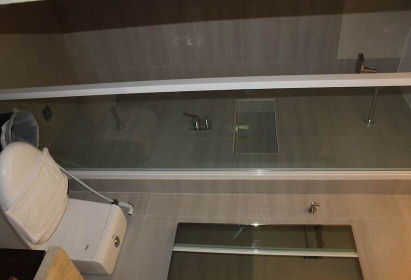 The Reef Hotel And Residences