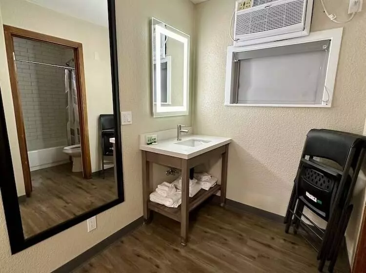 هتل Wapiti Self Service Lodge