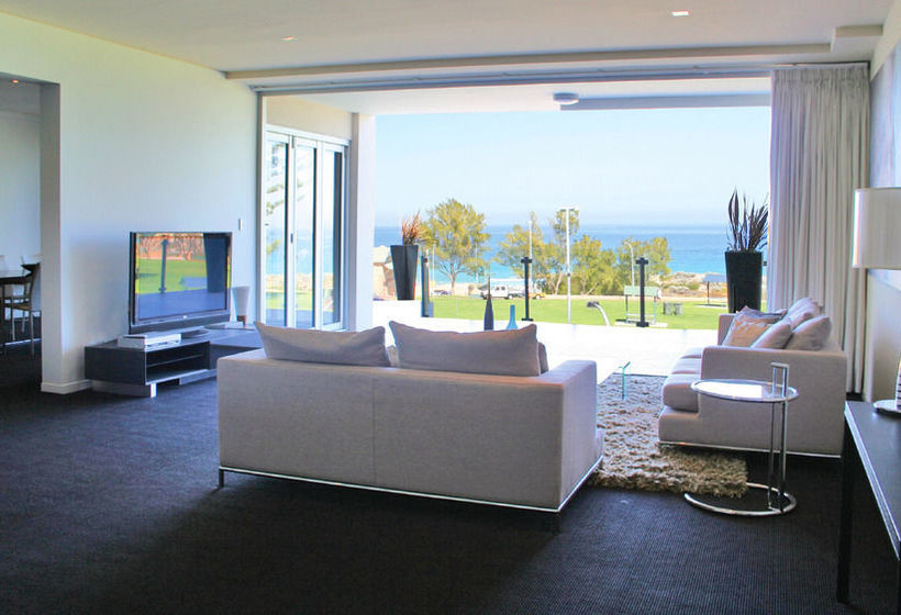 Mullaloo Beach  & Apartments