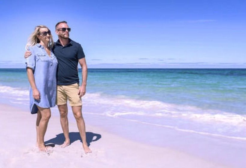 Mullaloo Beach  & Apartments