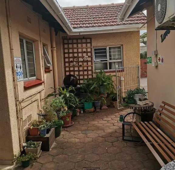پانسیون Jothams Bed & Breakfast Or Self Catering