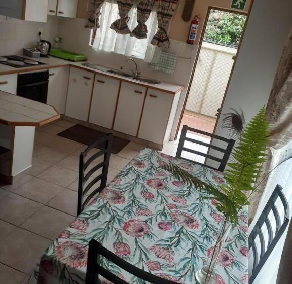 פנסיון Jothams Bed & Breakfast Or Self Catering