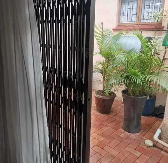 פנסיון Jothams Bed & Breakfast Or Self Catering