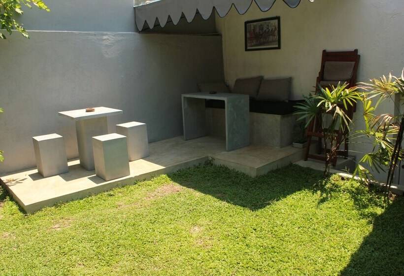 פנסיון Samaya Fort