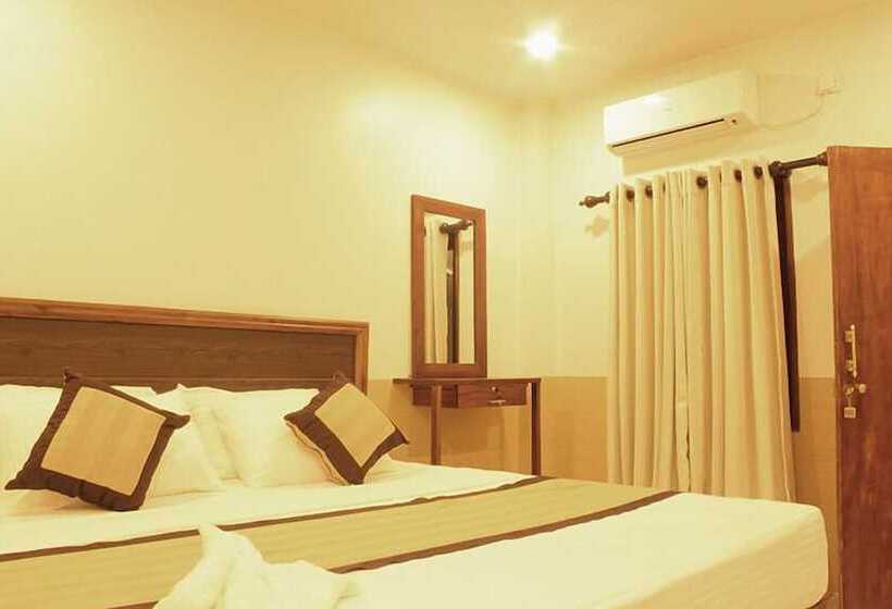 פנסיון Samaya Fort