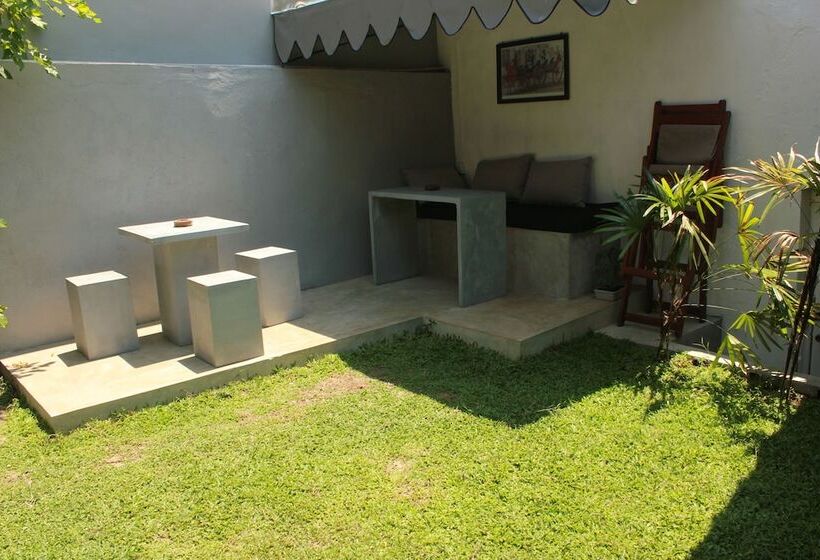 פנסיון Samaya Fort