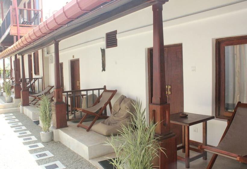 פנסיון Samaya Fort