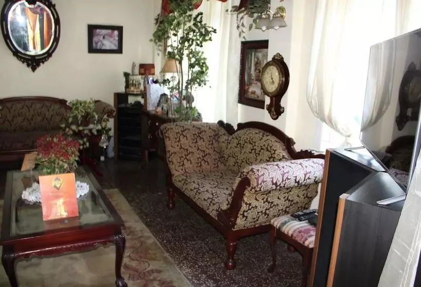 پانسیون Samise Villa