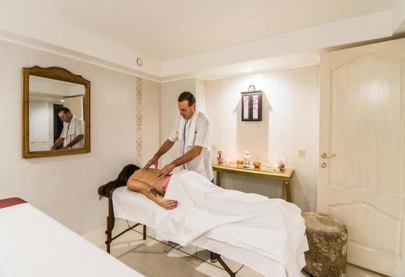 Petrovsky Prichal Hotel & Spa