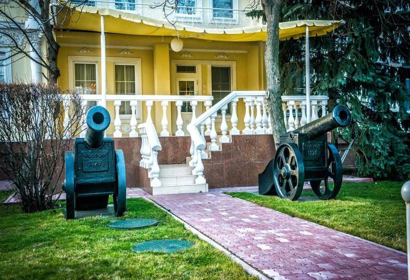 Petrovsky Prichal Hotel & Spa