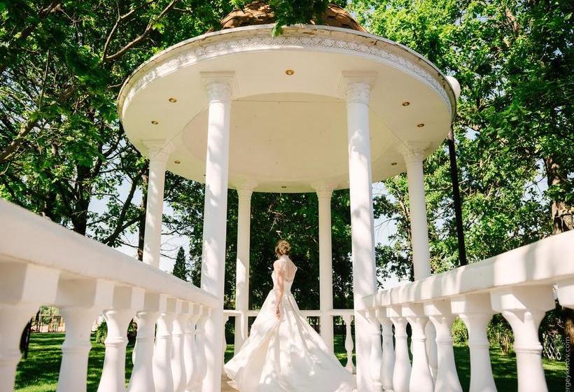 Petrovsky Prichal Hotel & Spa