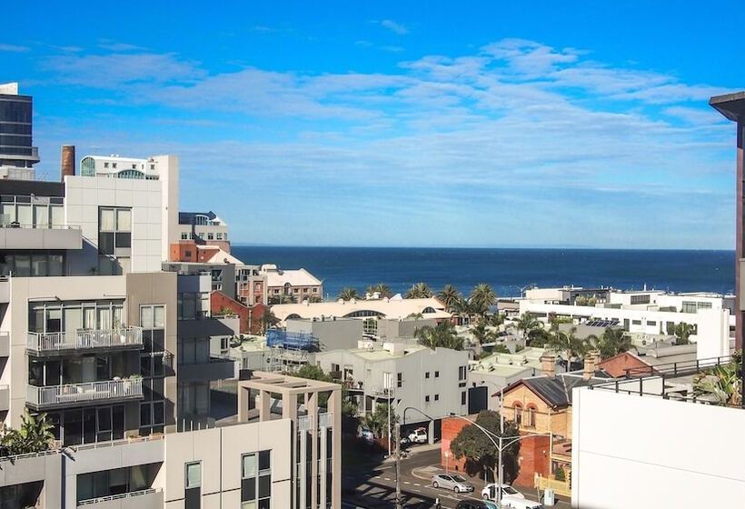 Staycentral   Spacious Seaviews Port Melbourne