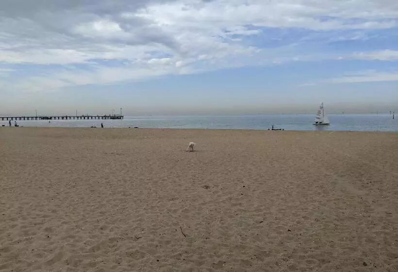 Staycentral   Spacious Seaviews Port Melbourne