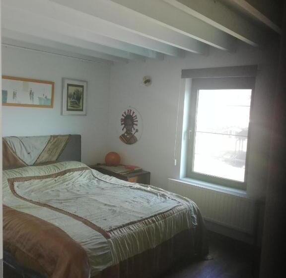 تختخواب و صبحانه Bvba Bacana