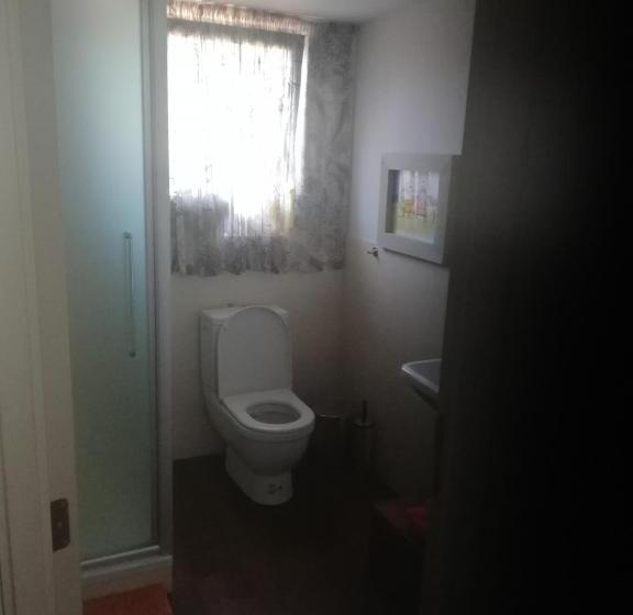 تختخواب و صبحانه Bvba Bacana