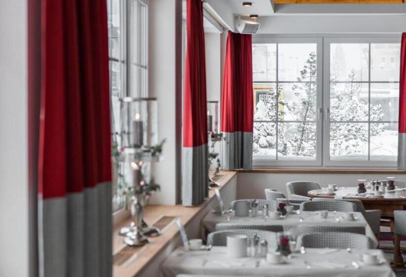 민박 Superior Hotel Edelweiss