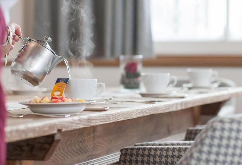 민박 Superior Hotel Edelweiss