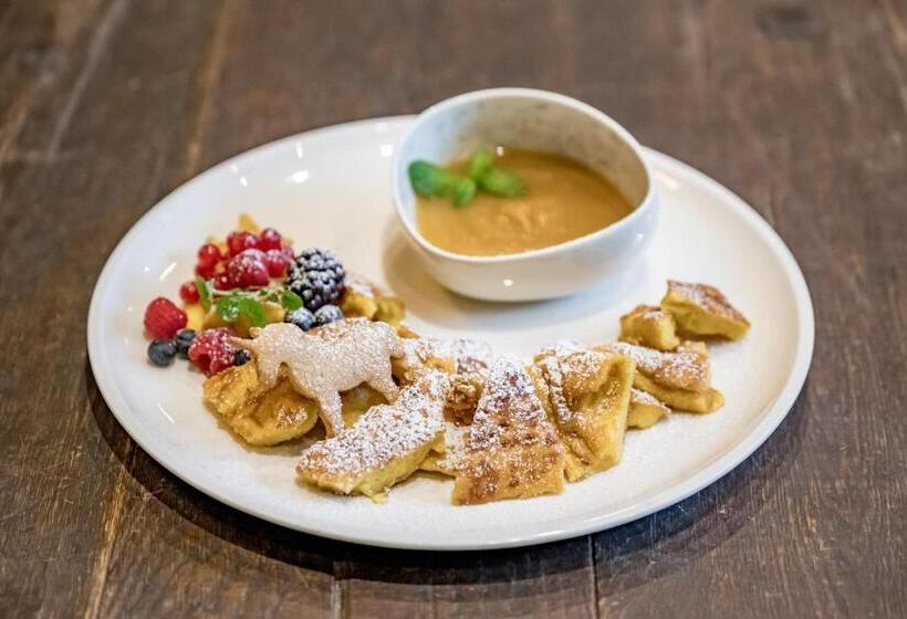 민박 Superior Hotel Edelweiss