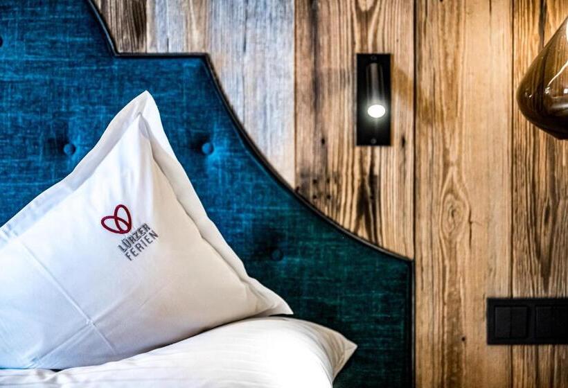 민박 Superior Hotel Edelweiss