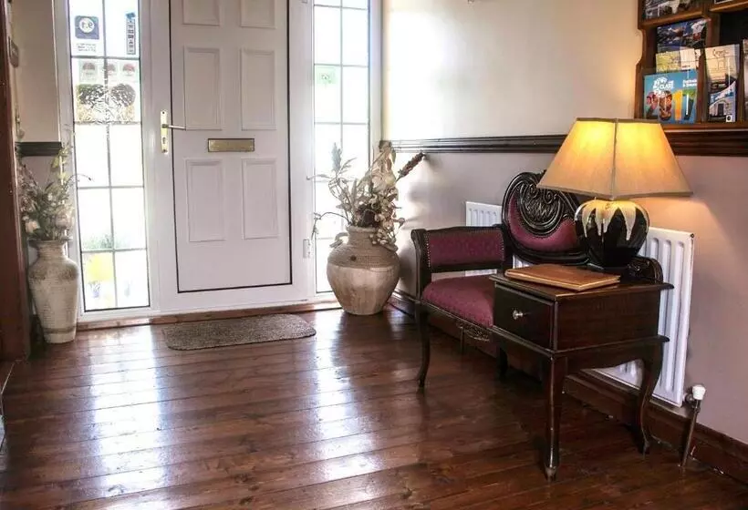 Hilltop B & B