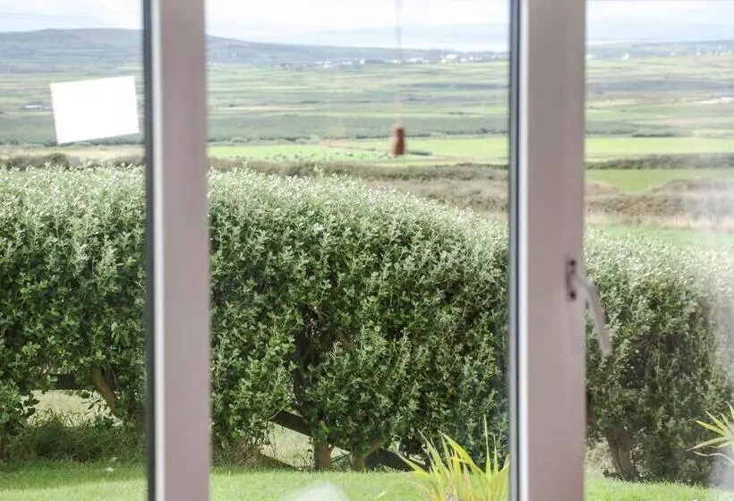 Hilltop B & B