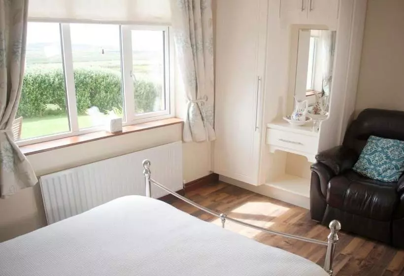 Hilltop B & B