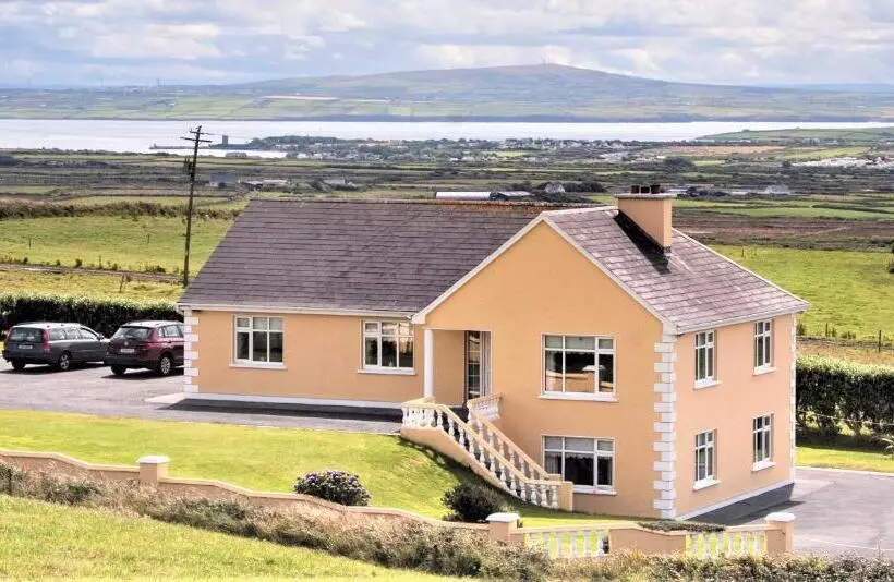 Hilltop B & B