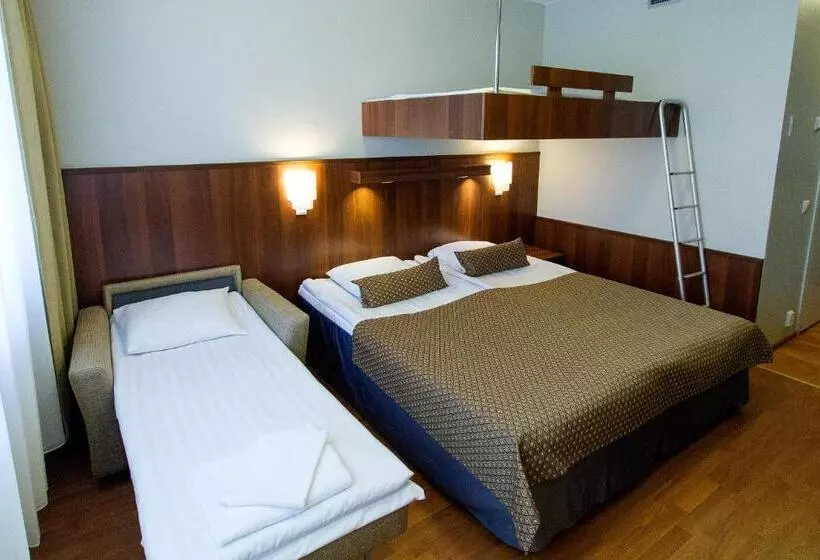 簡易ホテル Spa Hotel Rauhalahti