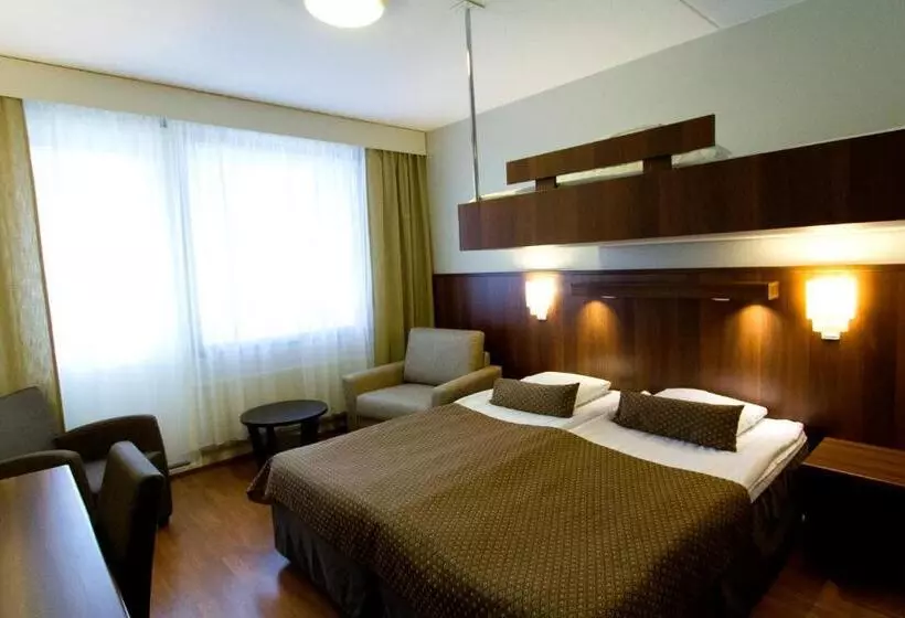 簡易ホテル Spa Hotel Rauhalahti