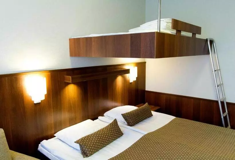 簡易ホテル Spa Hotel Rauhalahti