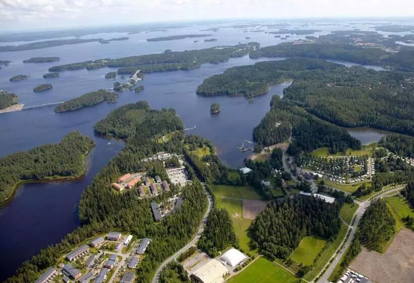 簡易ホテル Spa Hotel Rauhalahti