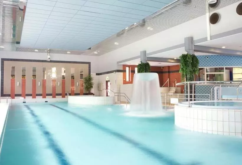 簡易ホテル Spa Hotel Rauhalahti