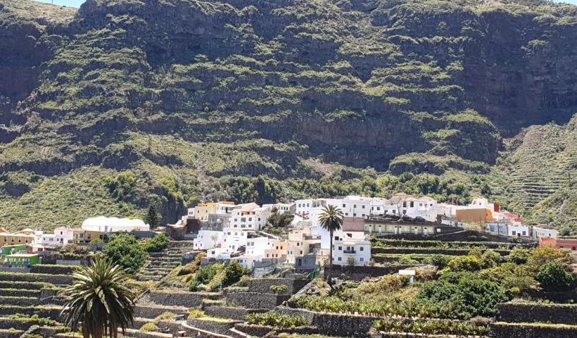 فندق Apartamentos Escuela