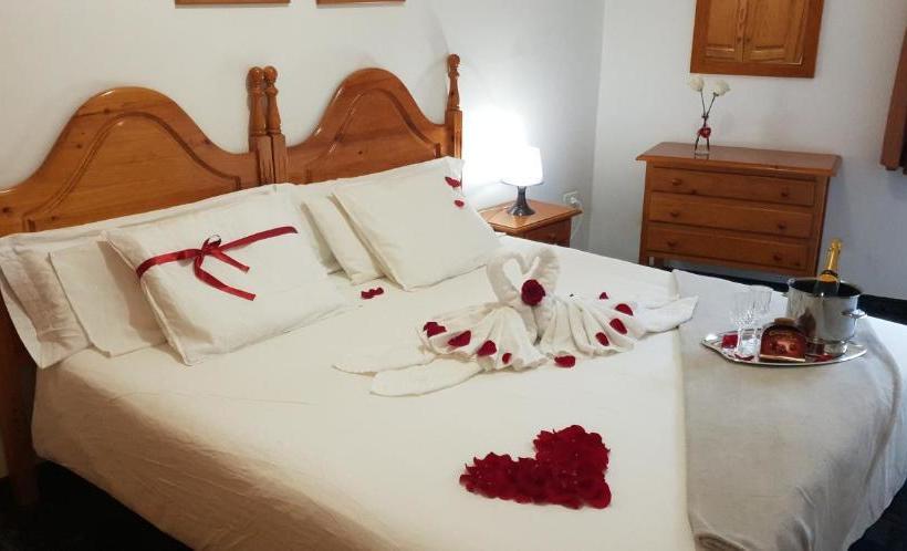 فندق Apartamentos Escuela