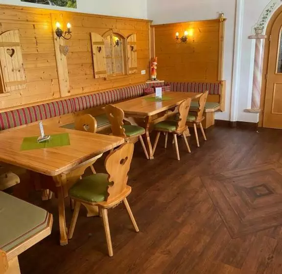 Otel Cafe' Hermann