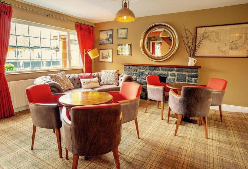 فندق Lydons Lodge