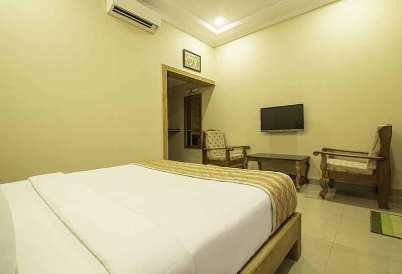 בית מלון כפרי The Grand Leoney Resort