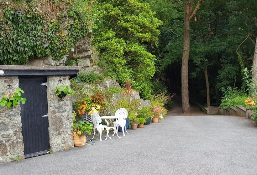 Rocklands House Bed And Breakfast