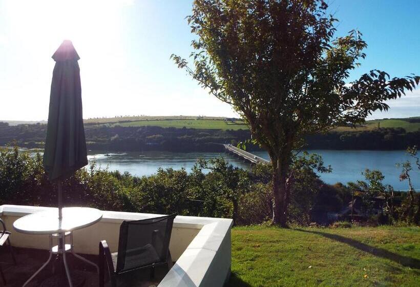 Rocklands House Bed And Breakfast