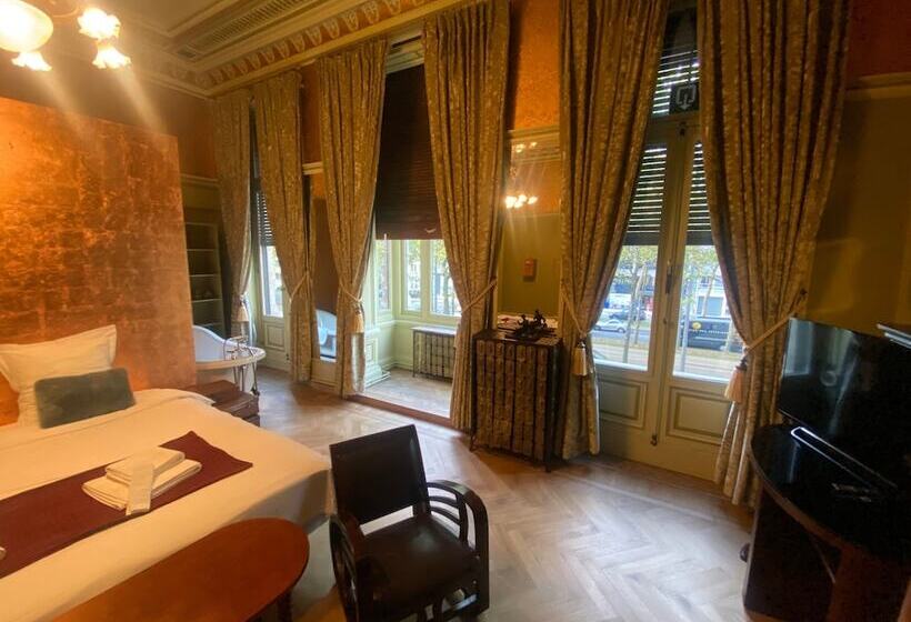 تختخواب و صبحانه The Museum   Au Lit, Jérôme!