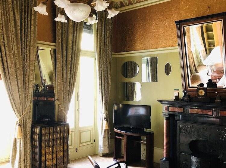 تختخواب و صبحانه The Museum   Au Lit, Jérôme!