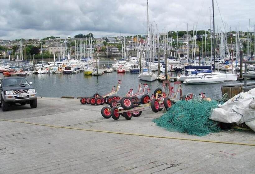 ベッドアンドブレックファースト Artists House