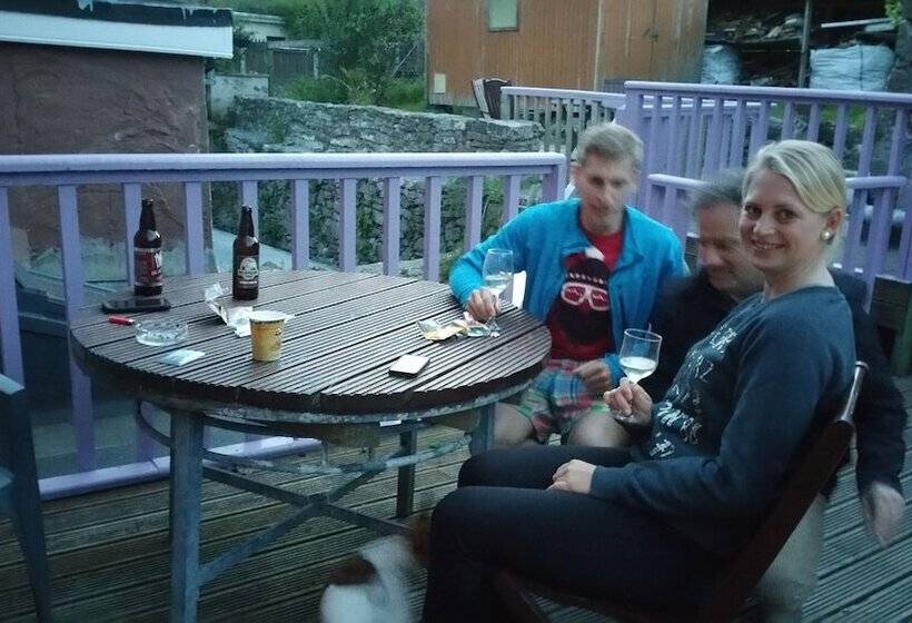 ベッドアンドブレックファースト Artists House