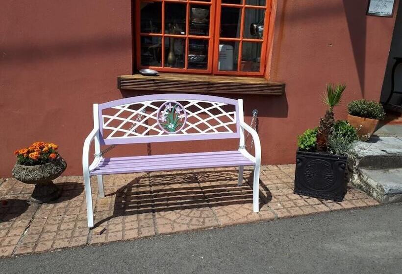 ベッドアンドブレックファースト Artists House