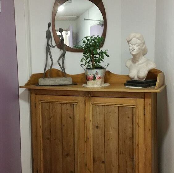 ベッドアンドブレックファースト Artists House