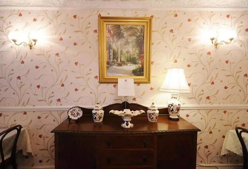 Meadowside B&b