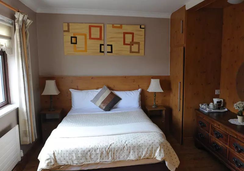 Aamiaismajoitus (B&B) Bed&Breakfast White Lodge