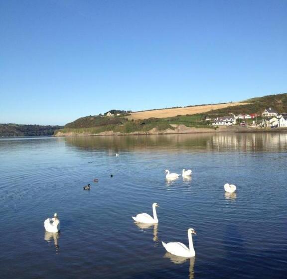 مبيت وإفطار Marsh Mere Lodge
